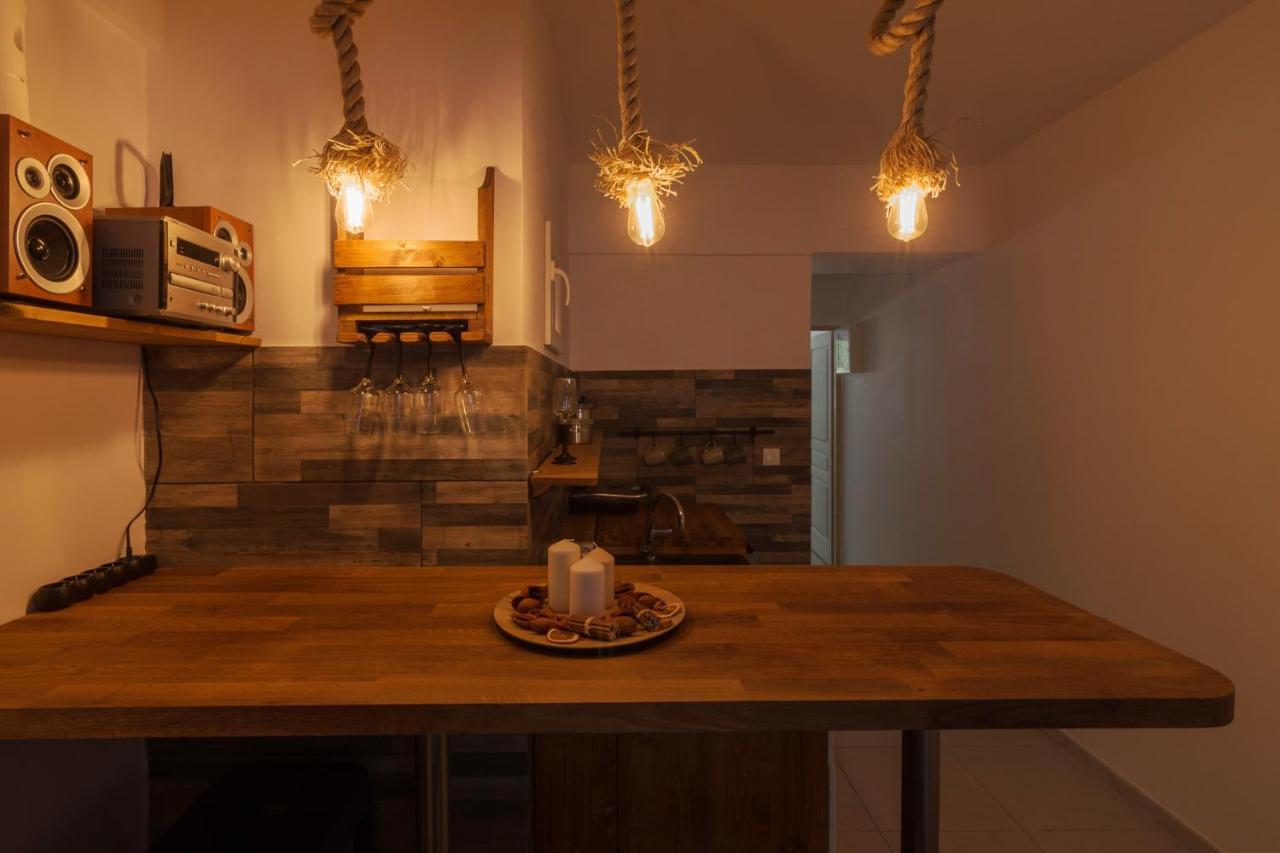 Comfy Apartment Close To Floisvos Beach Athen Exterior foto